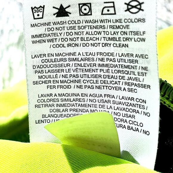 Nike Dri Fit Fold-Down Waist Butterfly Shorts - Picture 8 of 8